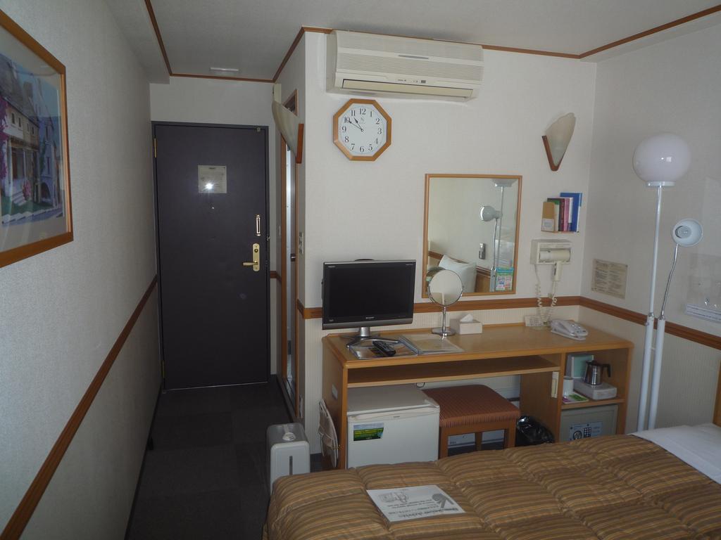Toyoko Inn Hiroshima Heiwa-Odori Kültér fotó